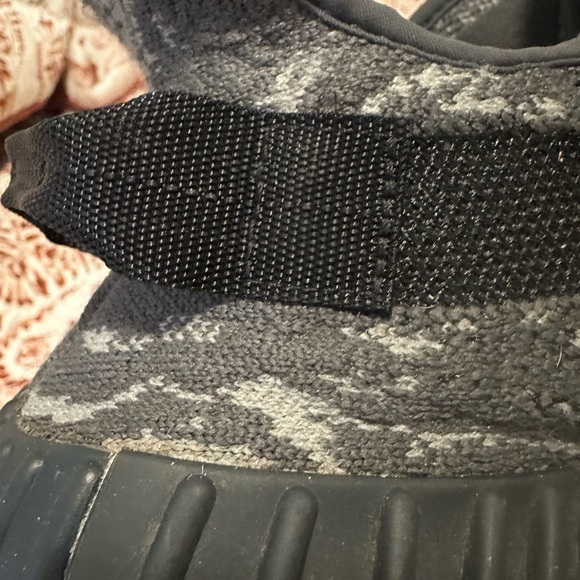 Yeezy Boost - Picture 7 of 14